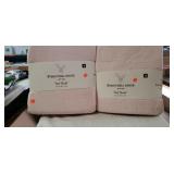 2 Forsythia Ridge plush blankets