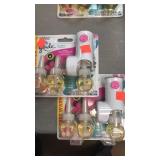 2 pks.  Glade plug ins. Warmers & refills