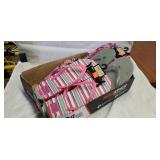 Flat of Flip Flops (4 Pairs)