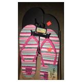 2 pr flip flops.  Ladies large.  Men