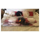 4 pks.  Yarn bows.  3 / pk.