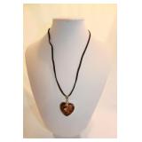 BLACK AND HEART NECKLACE