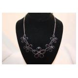 BLACK/SILVER FLOWERS NECKLACE