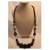 CHICO'S LONG BROWN/TAN/CREAM BEADED NECKLACE CHICO'S LONG BROWN/TAN/CREAM BEADED NECKLACE