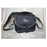 LOWEPRO NOVA 3 CAMERA CASE - NEW WITH TAGS LOWEPRO NOVA 3 CAMERA CASE - NEW WITH TAGS