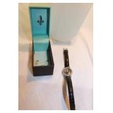 NICE BOXED BLACK BAND WATCH NICE BOXED BLACK BAND WATCH