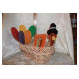 WOOD TURKEY HEAD AND FEATHERS AND FALL PENCILS WOOD TURKEY HEAD AND FEATHERS AND FALL PENCILS