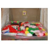 LOT OF CRAFT POM-POMS - VARIOUS SIZES LOT OF CRAFT POM-POMS - VARIOUS SIZES