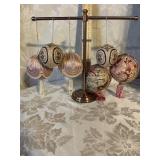 LOT OF 6 VICTORIAN STYLE CHRISTMAS BALL ORNAMENTS