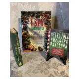 LOT OF CHRISTMAS BOOKS