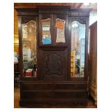 ANTIQUE GERMAN CARVED WOOD WARDROBE