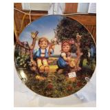 THE DANBURY MINT - HUMMEL PLATE