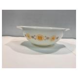 Retro Pyrex bowl 10" across