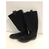 Aettex ladies size 8 boots.