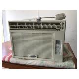 Window air conditioning unit