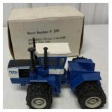 1/32 Ertl Ford FW-60 plastic Tractor