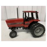 1/16 Ertl International 5288 Tractor w/duals