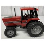 1/16 Ertl International 5288 4WD Tractor