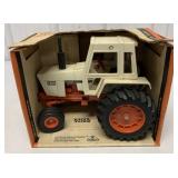 1/16 Ertl Case Agri King Tractor in box