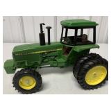 1/16 Ertl John Deere 4850 Tractor