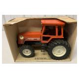 1/16 Allis-Chalmers 8010Tractor w/Cab in box