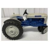 1/12 Scale Models Ford 4000 Tractor