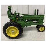 1/16 Ertl John Deere A w/driver