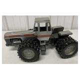 1/16 Scale Models WFE 4-210 Tractor