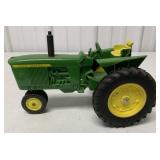 1/16 John Deere 3020 Tractor