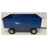 1/12 Ertl Ford Big Blue Forage Wagon