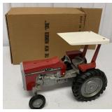 1/16 Ertl Massey Ferguson 275 Tractor w/box