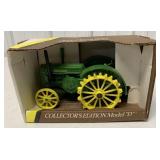 1/16 Ertl John Deere 1953 Model "D"  in box