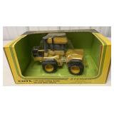 1/32 Ertl Steiger Industrial 4WD Tractor in box