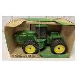 1/16 Ertl John Deere 8760 4WD Tractor in box