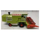 1/43 Gama Claas Dominator Harvester
