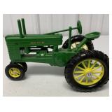 1/16 Scale Models John Deere G Tractor