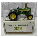 1/16 John Deere 330 Utility Tractor in box
