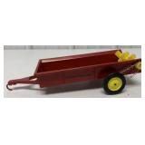 1/16 Ertl Massey- Ferguson Manure Spreader