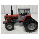1/20 Ertl Massey-Ferguson 699 Tractor