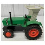 1/16 Gama Deutz DX230 Tractor w/ Roll bar