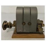 Hendricks Novelty Co. Magneto Type S