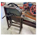 E. S. Brooks 1 Hole Corn Sheller nice orginal