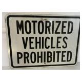 Metal Motorized Vehicles Prohibitied Road Sign