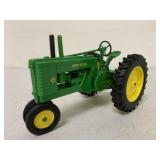 1/16 John Deere FFA Tractor