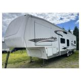 2005 Raptor, 5th Wheel Camper / Toy Hauler,