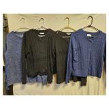 Sweaters SZ M One Is A LG