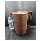 Used VTG Tupperware Pitcher