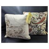 2 Throw Pillows