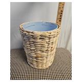 10 Inch Trash Can W/Liner