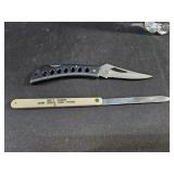 2 Knives